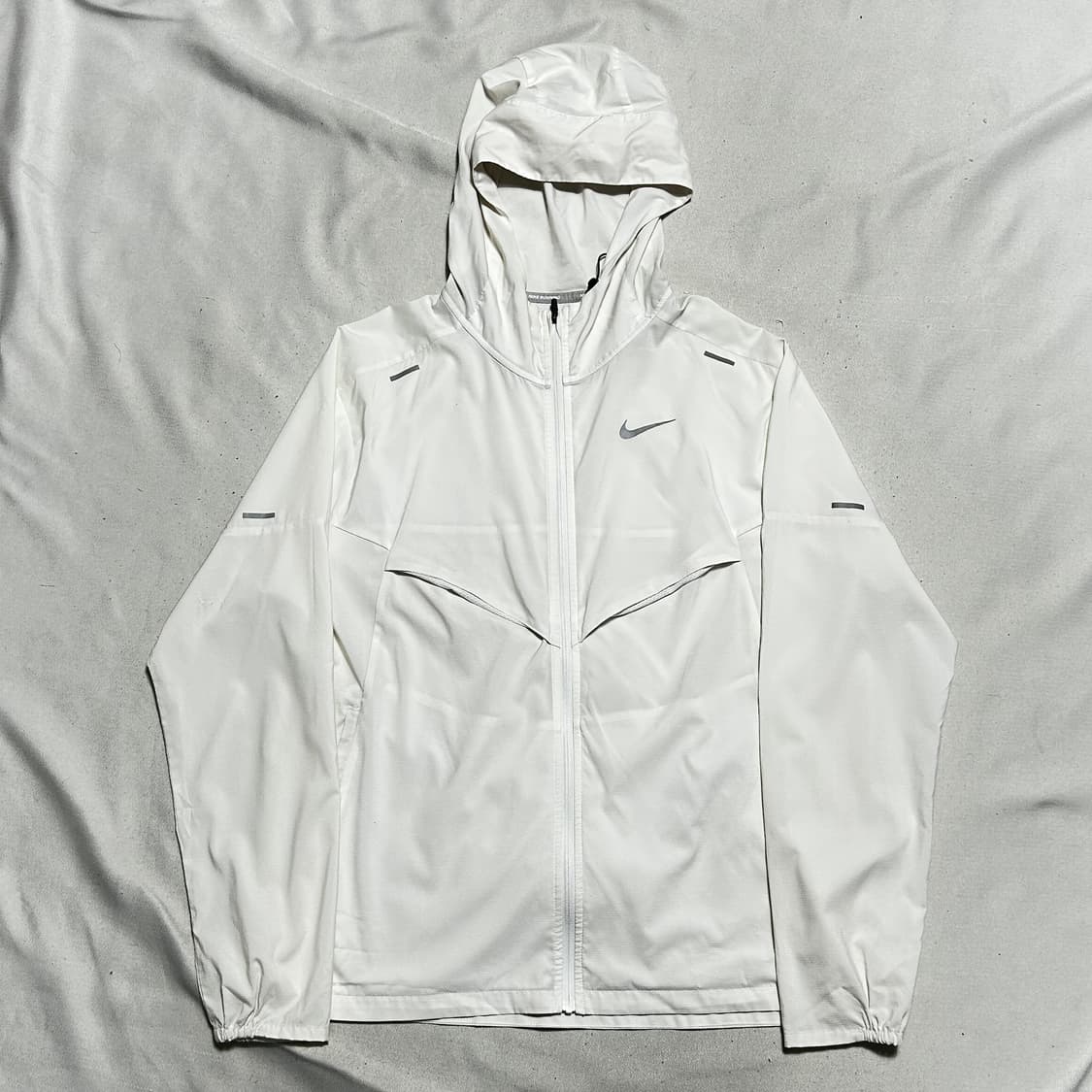 L 나이키 러닝 후드바람막이 상품이미지2