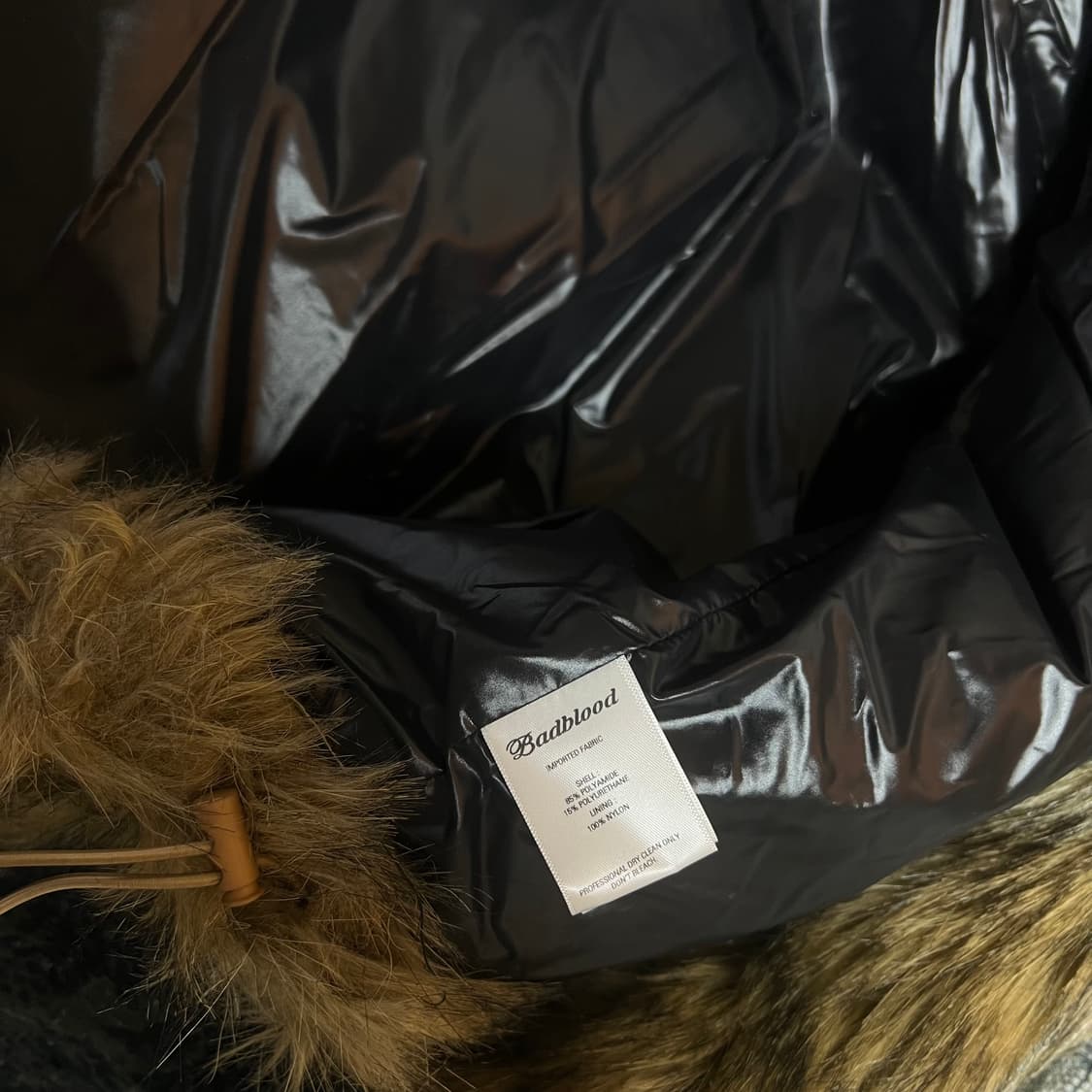 배드블러드 나드야 퍼 자켓 – 코요테 (M) 상품이미지7