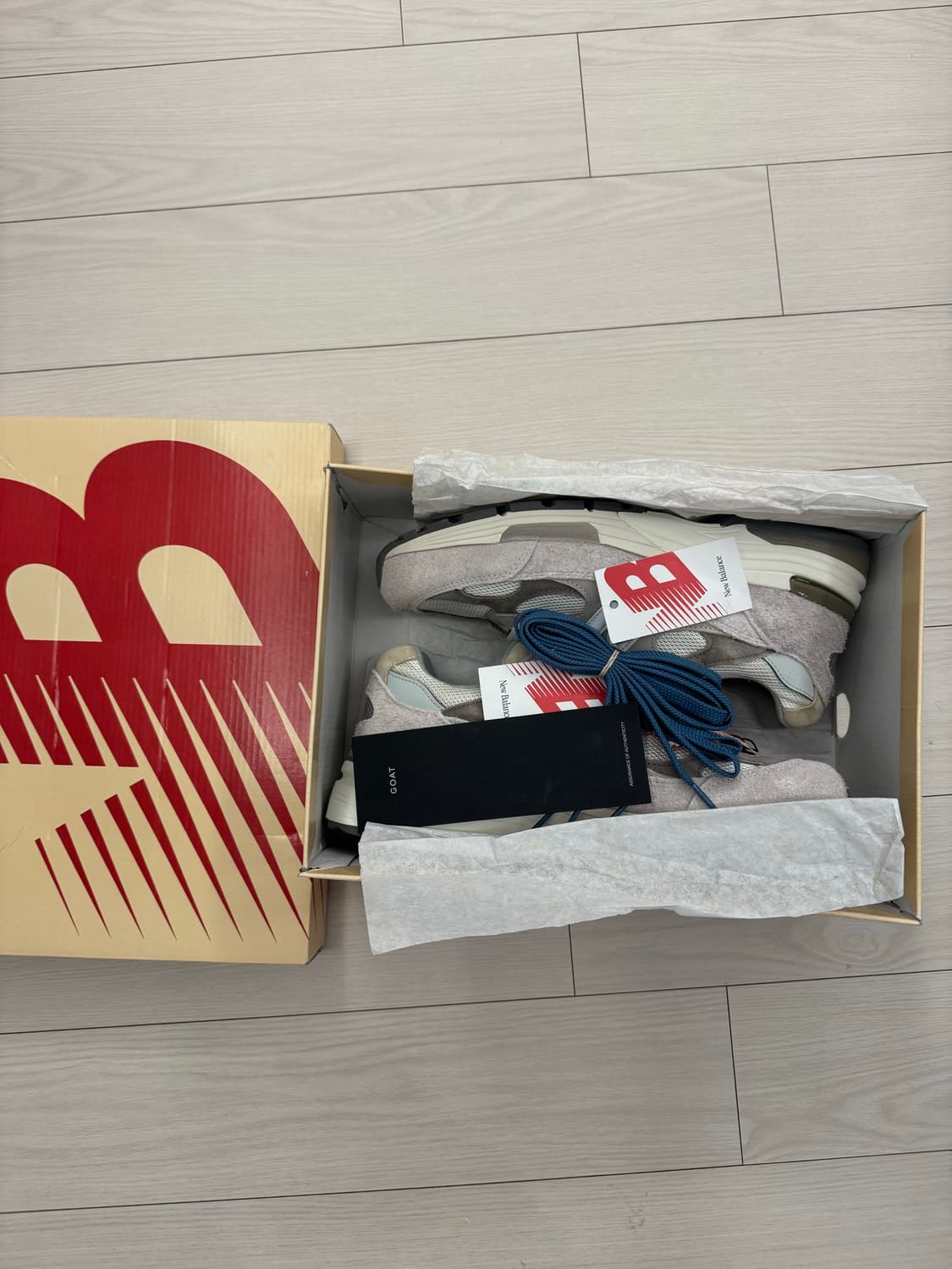 뉴발란스 992 문락 머쉬룸 285 판매합니다. 상품이미지1