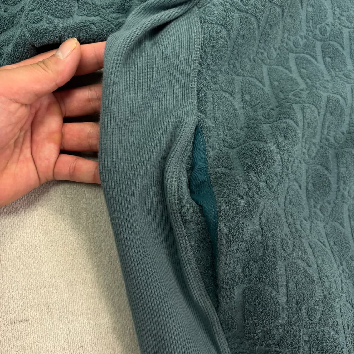 105 크리스찬 디올 22SS 테리 오블리크 후드티 상품이미지5