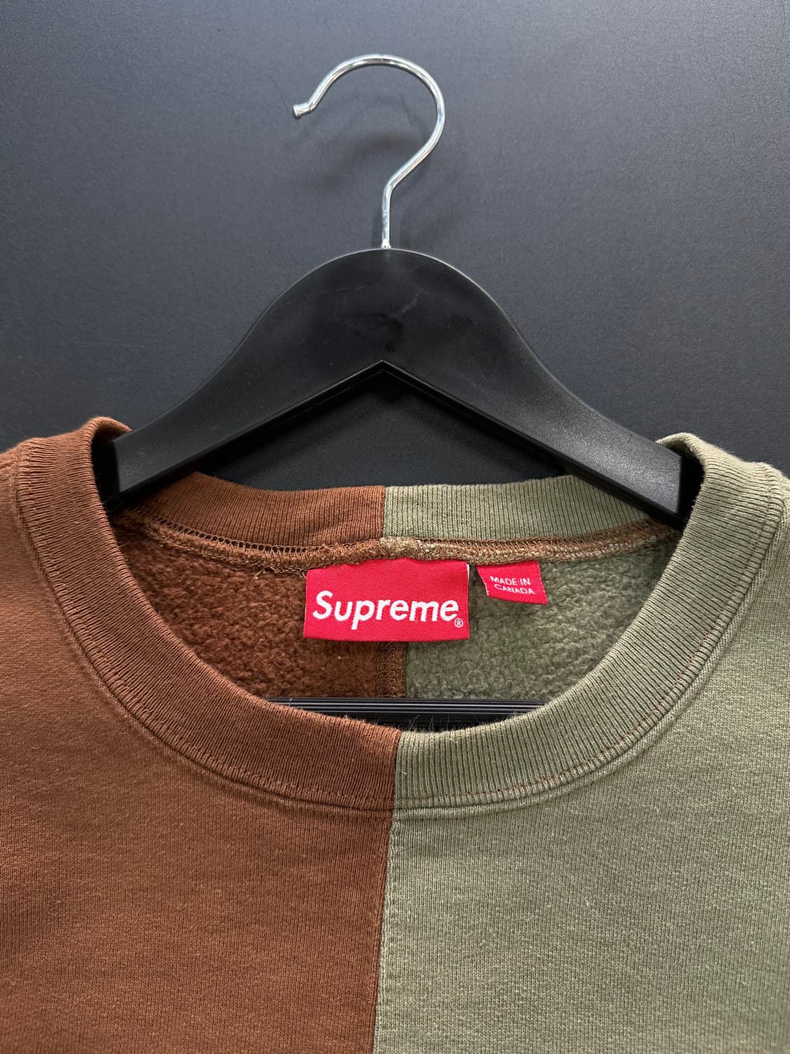 슈프림 18FW 스플릿 크루넥 스웨트셔츠 카키브라운 상품이미지9