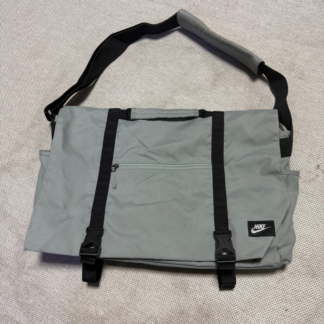 나이키 메신저백 상품이미지1