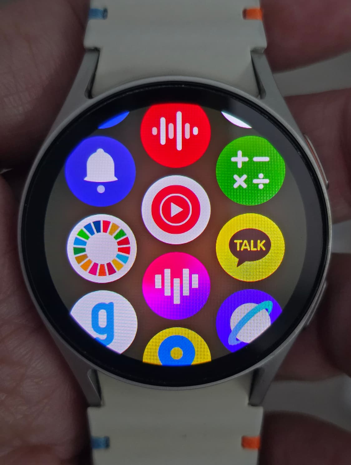 갤럭시워치7 SM-L305N 40mm 실버 크림 정상해지 SKt LTE 상품이미지3