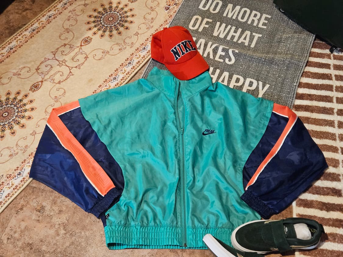 🏷️ NIKE FREAK 윈드브레이커 자켓 상품이미지3