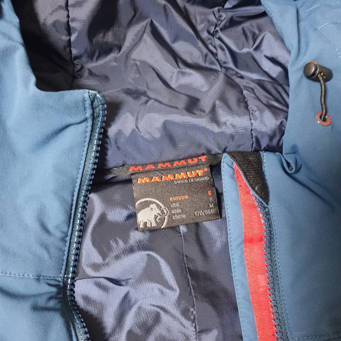 마무트경량 구스 패딩 자켓 상품이미지7