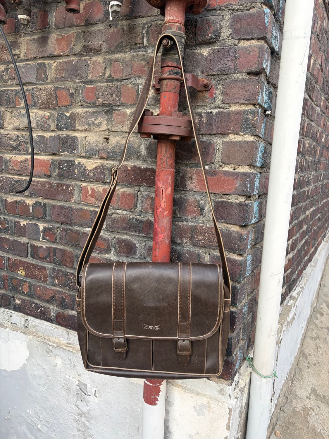 Gag 빈티지 브라운 레더 메신저백 상품이미지1