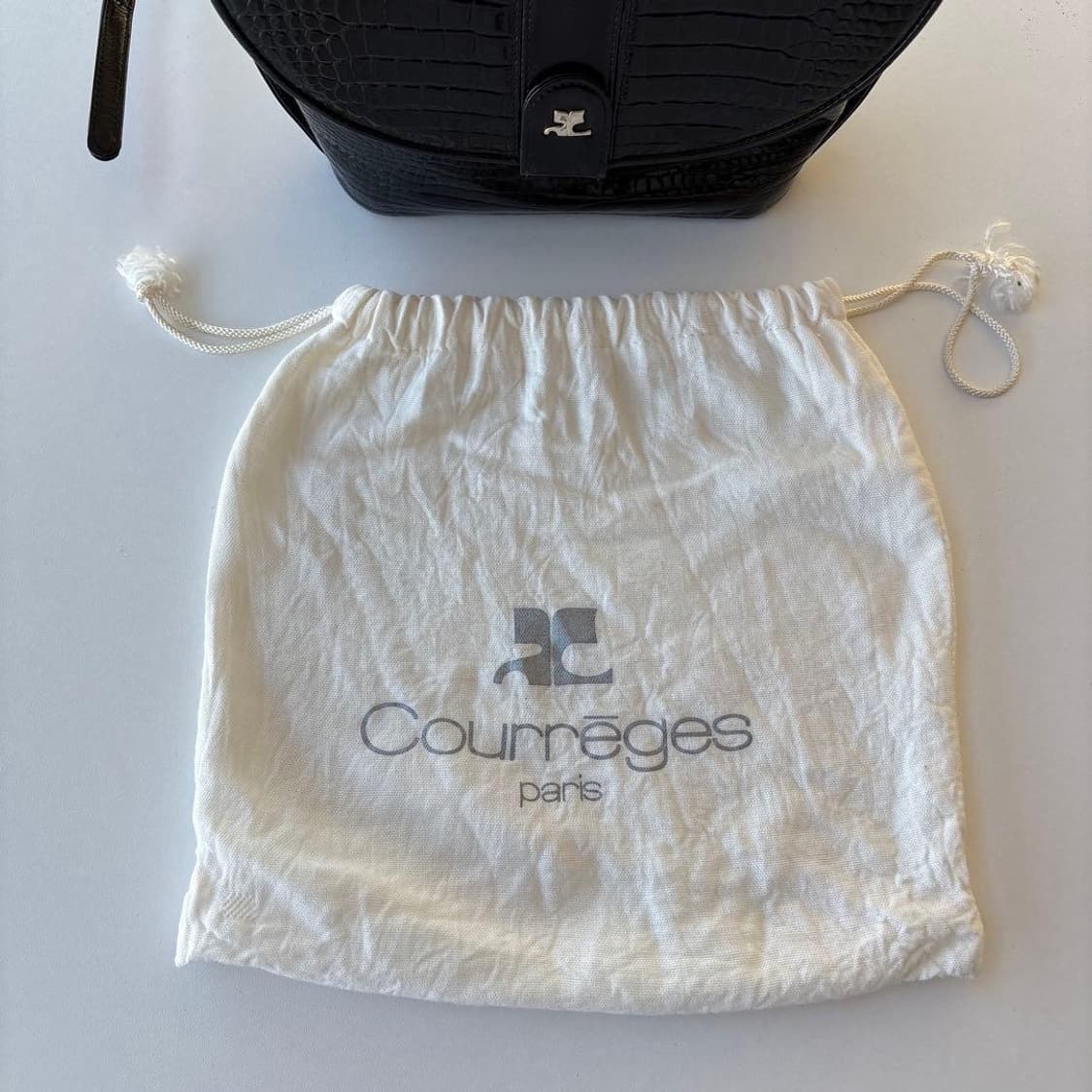 꾸레쥬 크로스백 블랙 상품이미지5