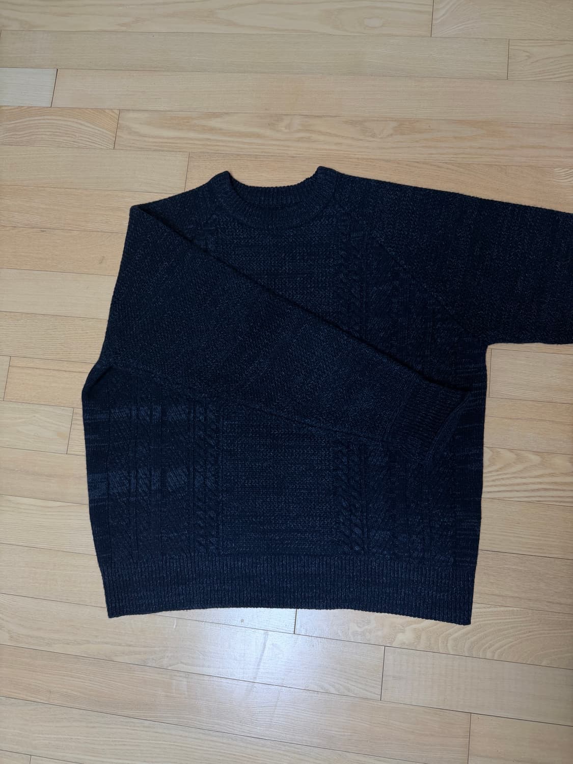 러프사이드 아란 스웨터 다크 네이비 니트  상품이미지4