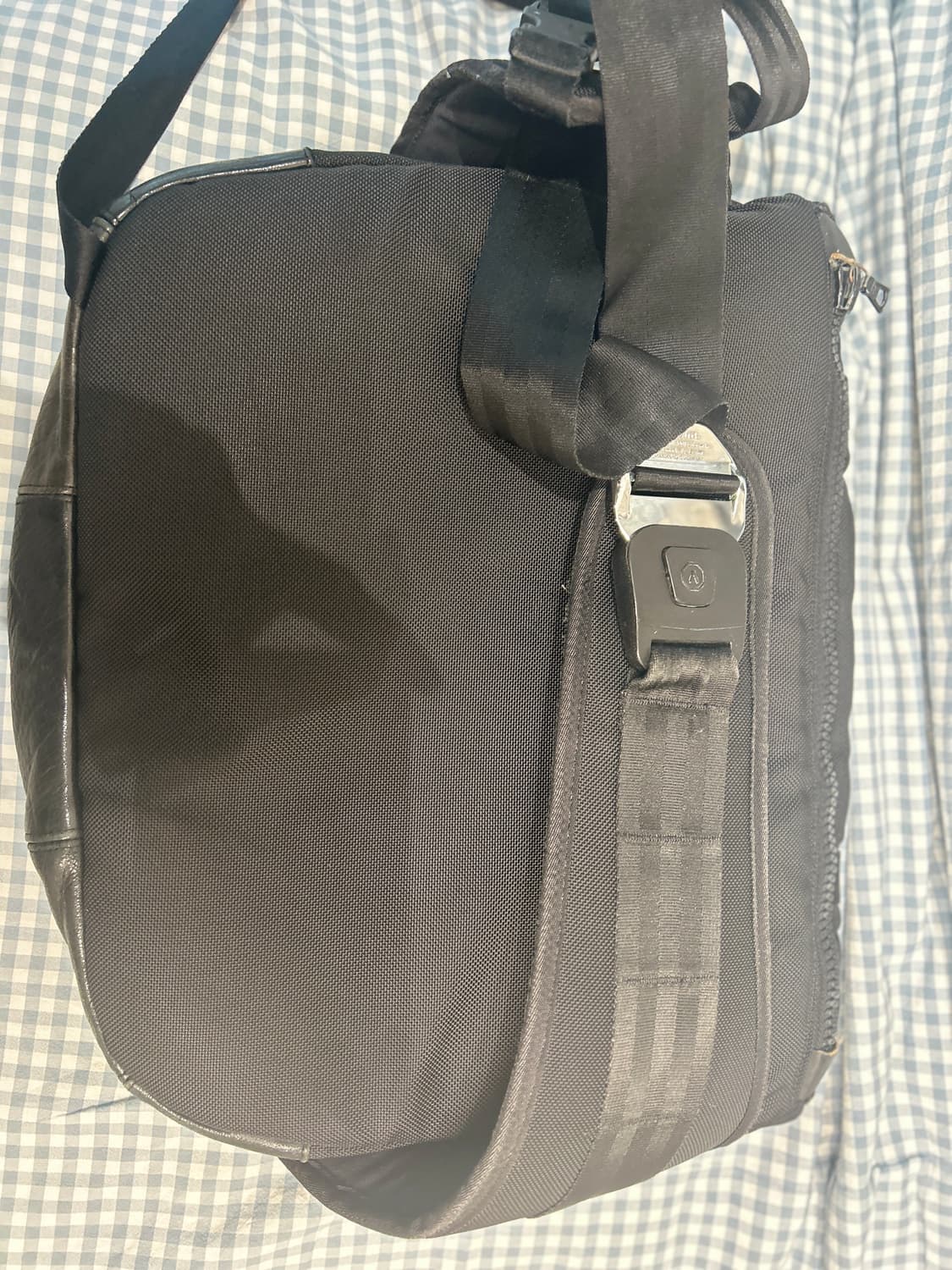 VISVIM 올드비즈빔 아웃도어 패치 올블랙 레더 발리스틱 크로스백 상품이미지4