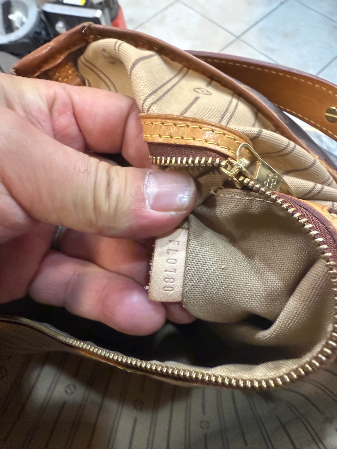 정품 루이비통 딜라이트풀 팝니다 상품이미지8