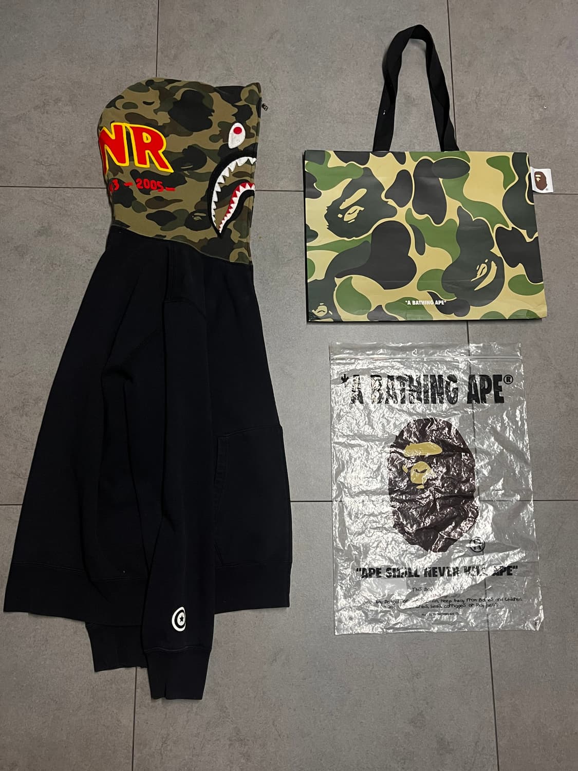 베이프 블랙 반카모 샤크 후드집업  상품이미지1