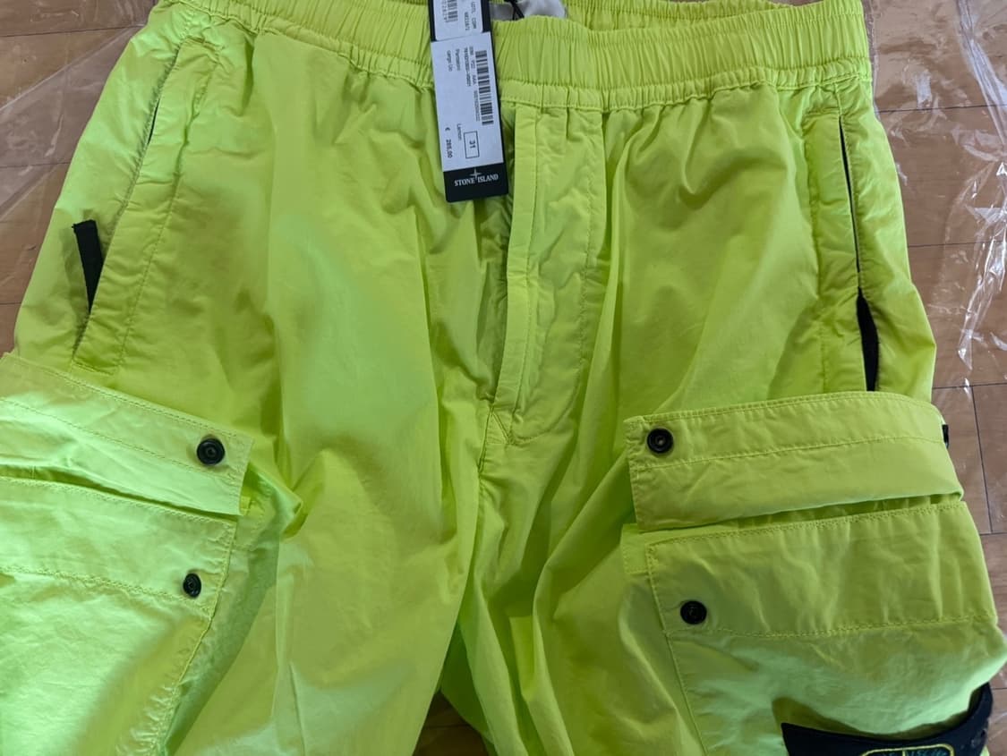 스톤아일랜드 스트레치 코튼 텔라 파라카두타 카고 팬츠 상품이미지6