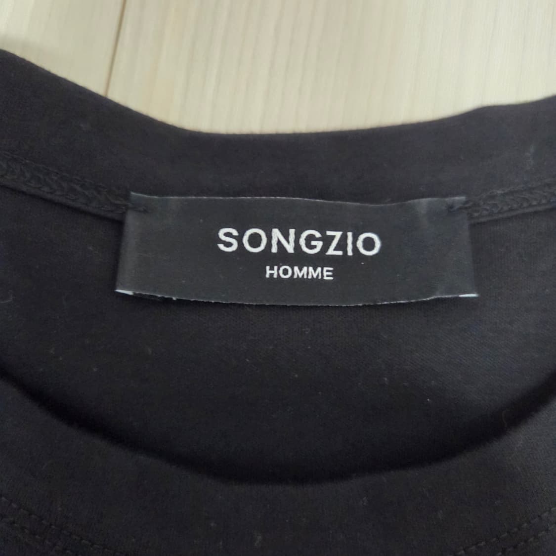 송지오옴므 반팔티 95사이즈 상품이미지4