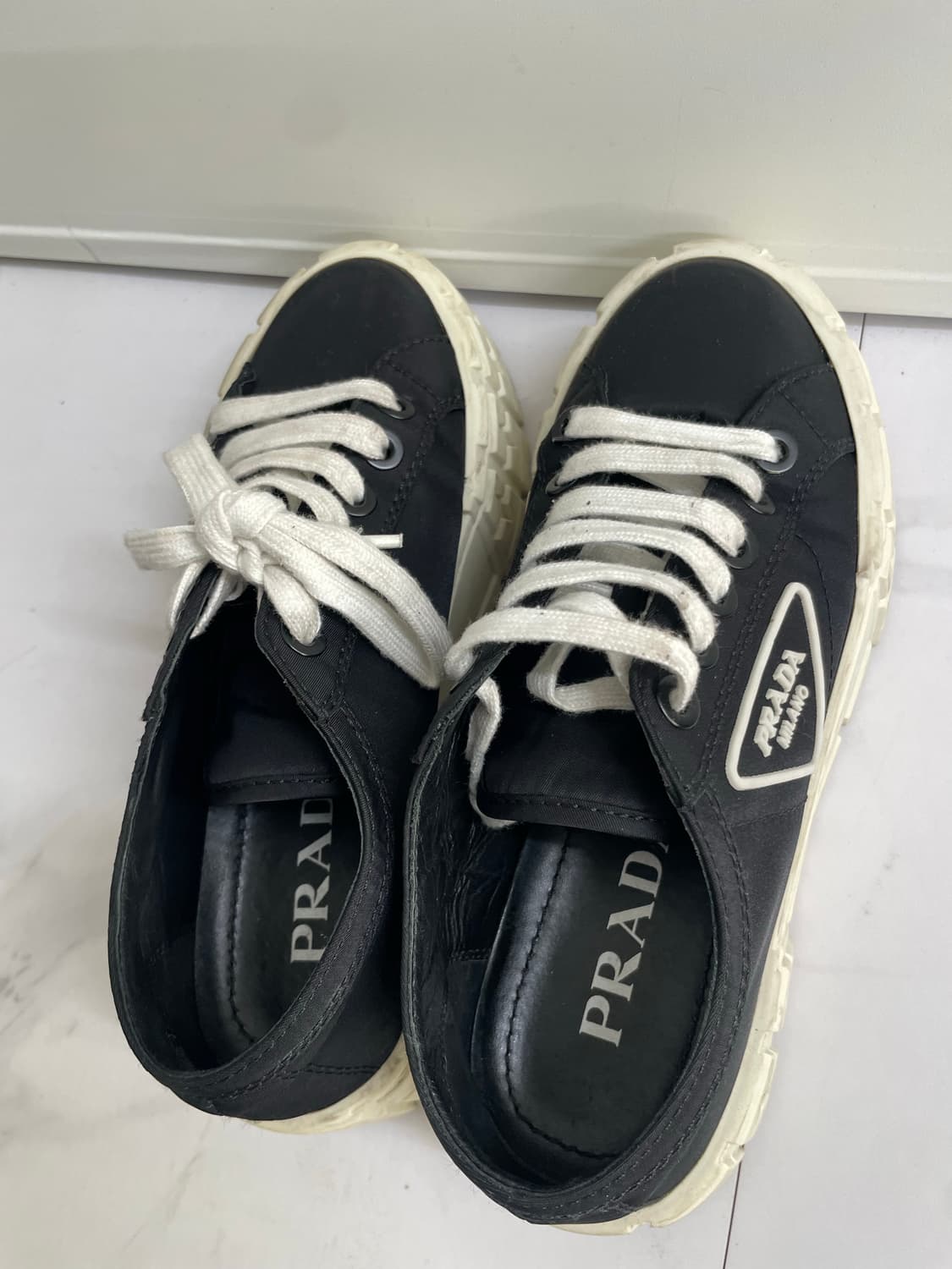 프라다 개버딘 블랙 스니커즈 37싸이즈 상품이미지4