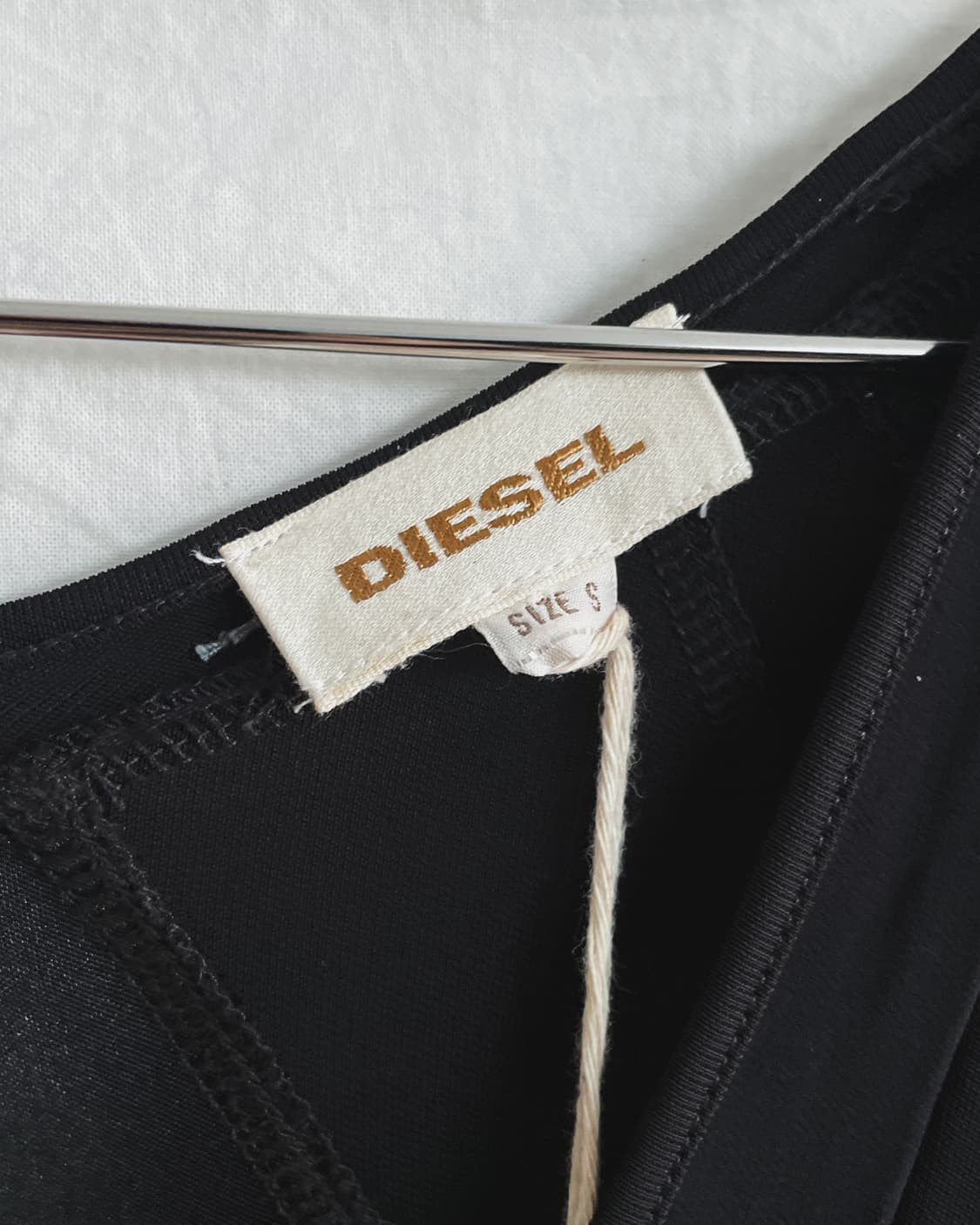 new* 디젤 오프숄더 드레이프 원피스 상품이미지8