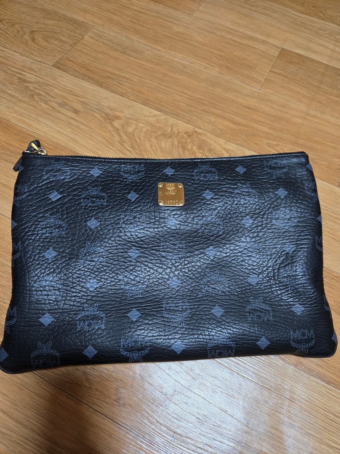 MCM 정품 블랙 비세토스 클러치백 상품이미지1