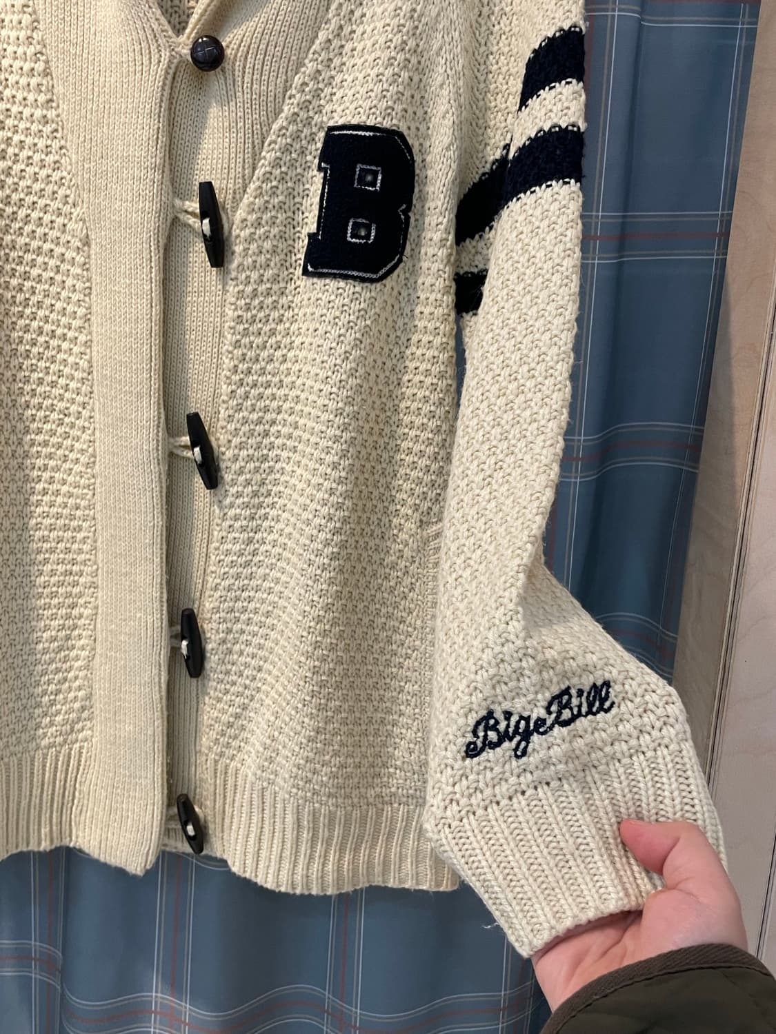 BIG BILL 숄카라 떡볶이버튼 가디건 상품이미지5