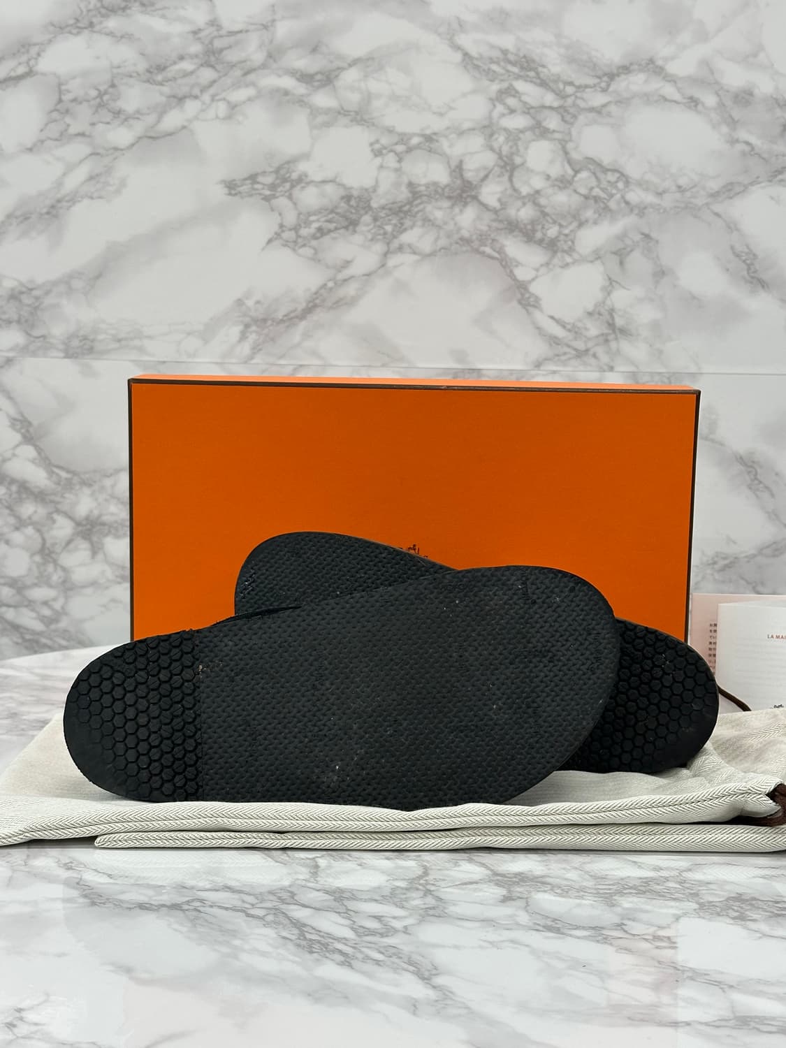 [풀구성] 에르메스 고 뮬 스웨이드 블랙 상품이미지6