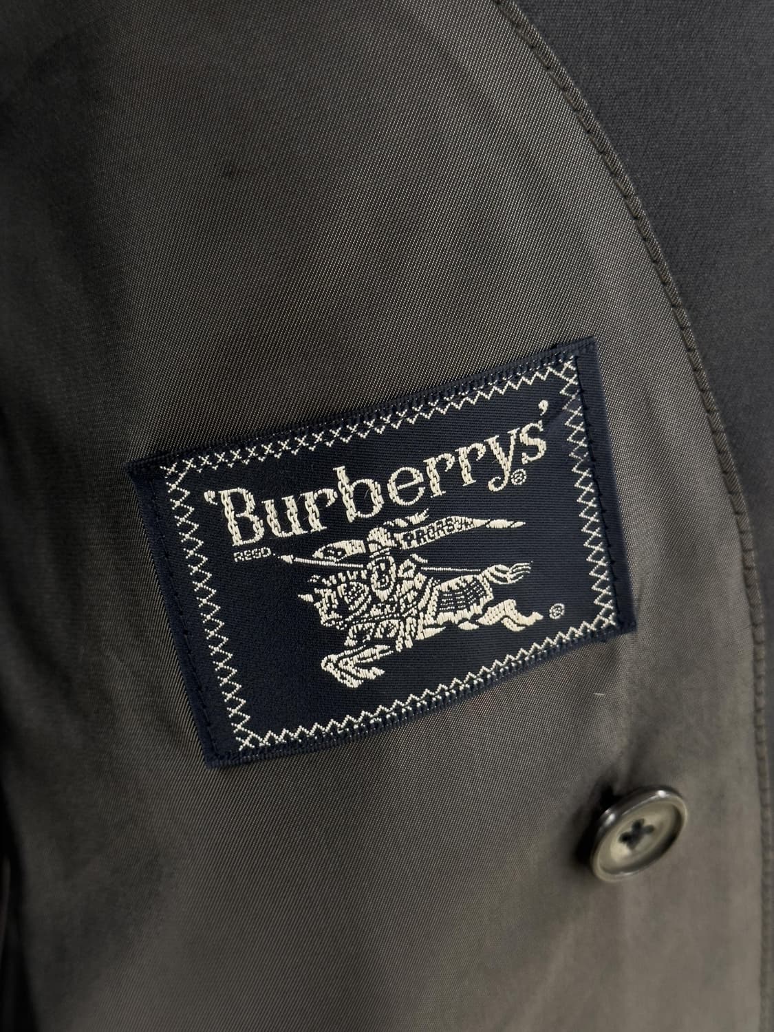 버버리 실버 버튼 자켓 상품이미지8