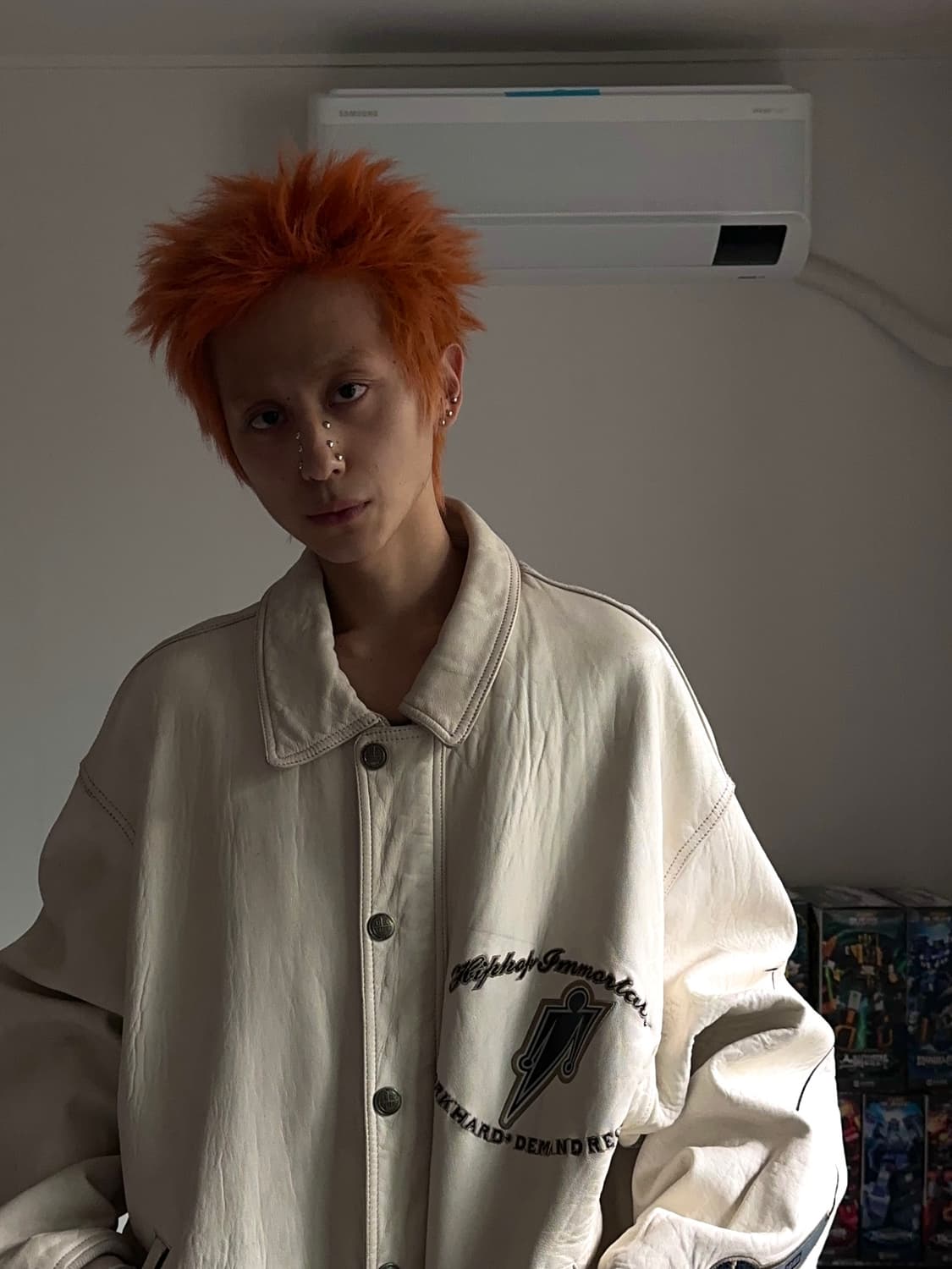 UB Tuff "Mic drop" 콜로서스 오버 레더 자켓 상품이미지3