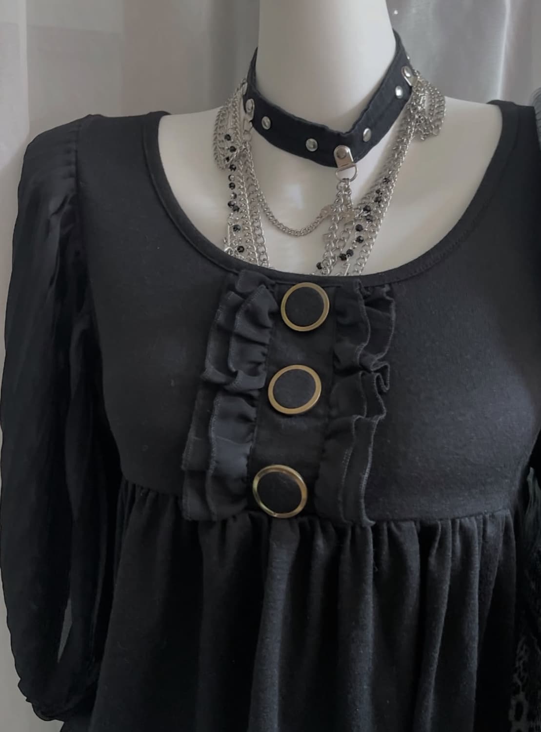 Cecilmcbee 세실맥비 오네갸루 핀턱 블라우스 상품이미지3