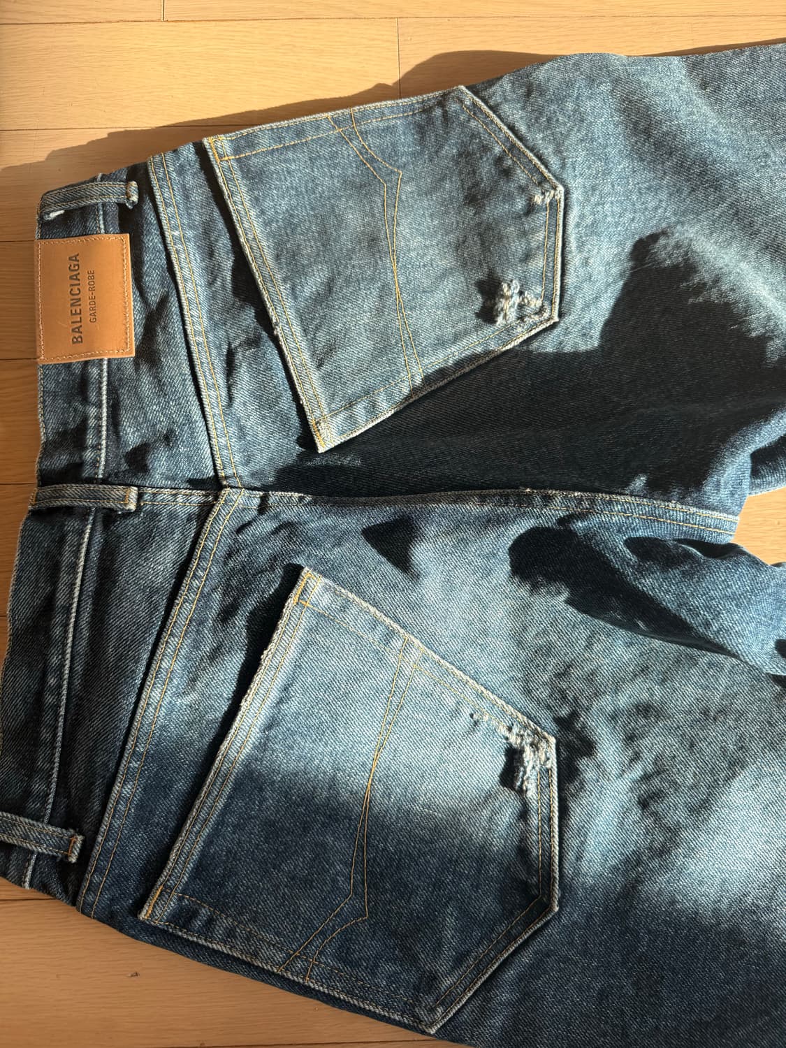 발렌시아가 가드로브 릴렉스드 진 상품이미지1