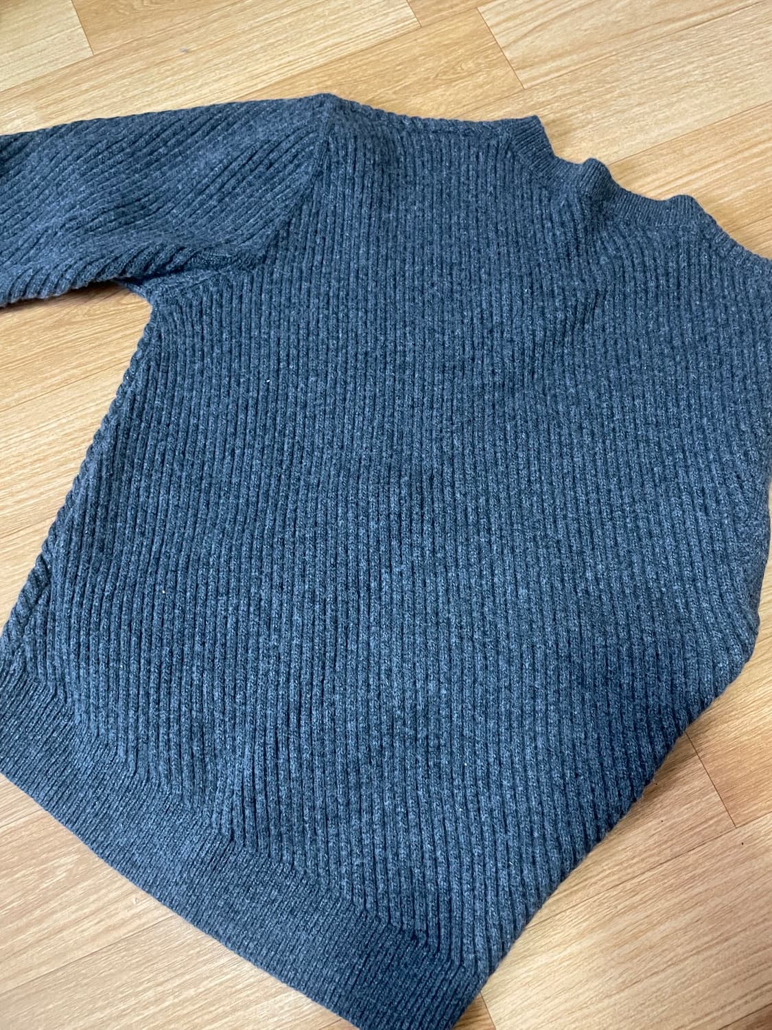 애니타임로릭 브이넥 니트 M 상품이미지4