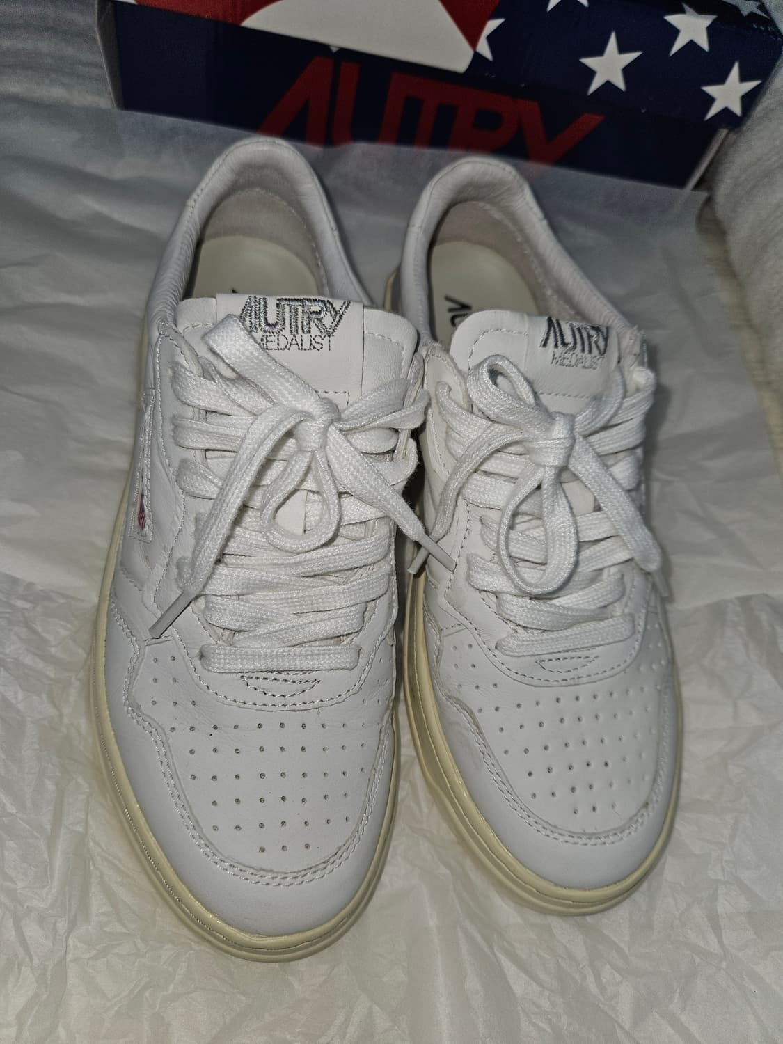 오트리 메달리스트 로우 고트스킨 스니커즈 화이트 38 상품이미지6