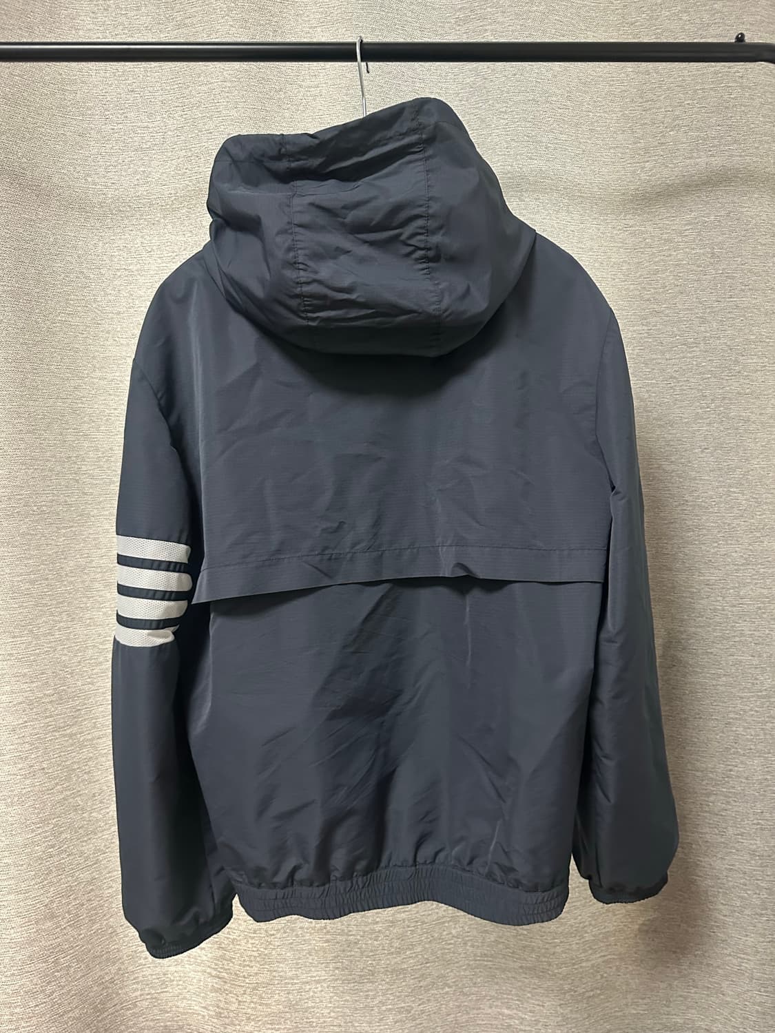 톰브라운 립스탑 4선 매쉬 바람막이 (5) 상품이미지2