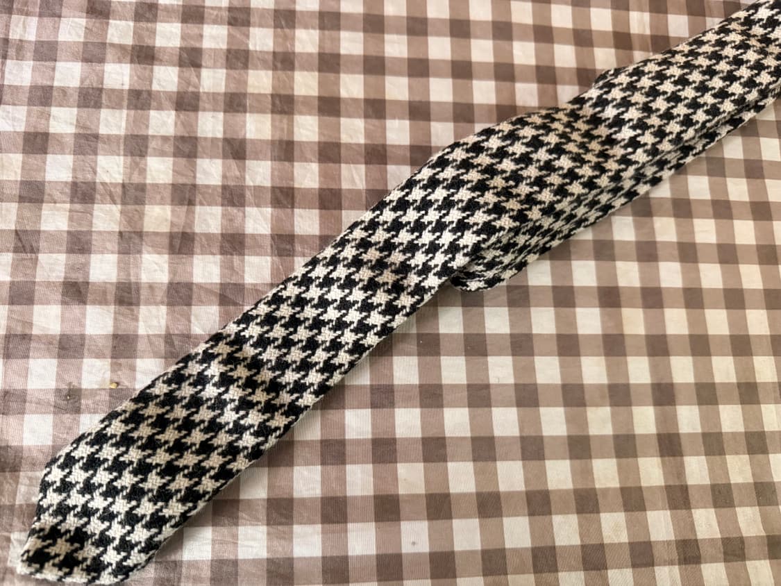 톰브라운 넥타이 상품이미지5