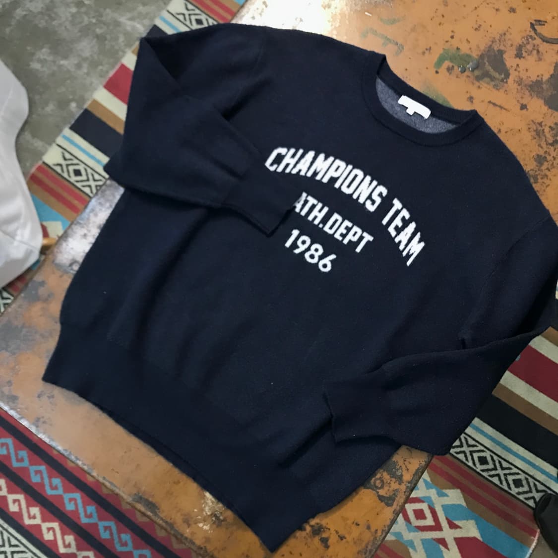 글로벌워크 알파벳 로고 네이비 니트 남성 102 105 여성 프리사이즈 상품이미지2