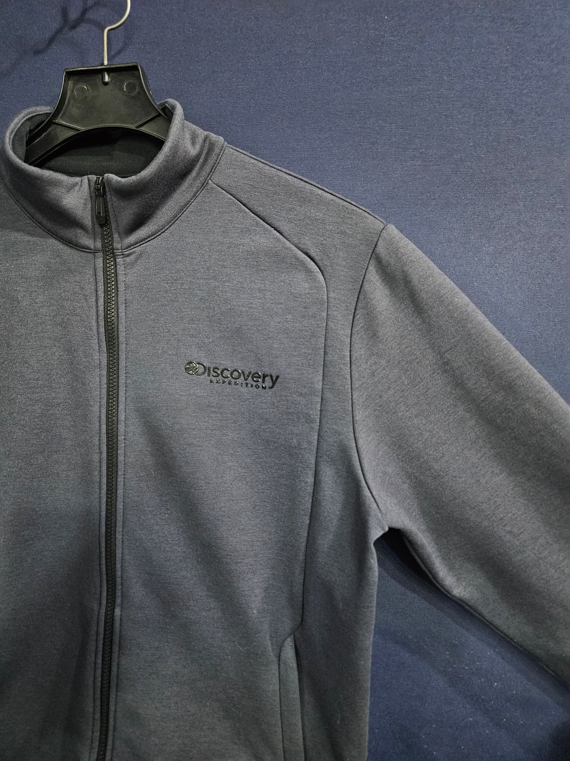 디스커버리 다크그레이 남성 슬림핏 105 기모 집업자켓  상품이미지4