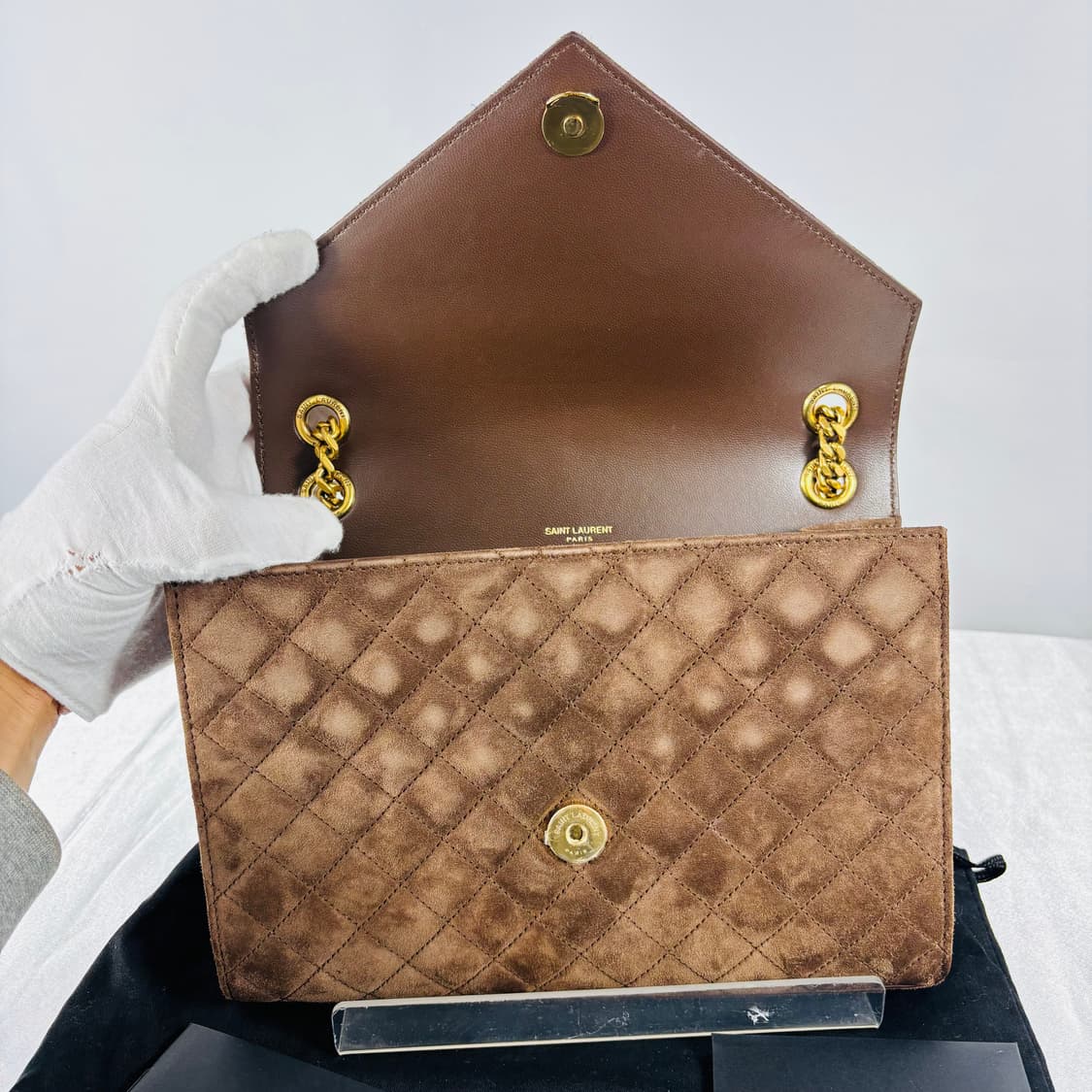 (새상품,정품)생로랑 엔벨로프 미디움 스웨이드 체인숄더백 상품이미지5