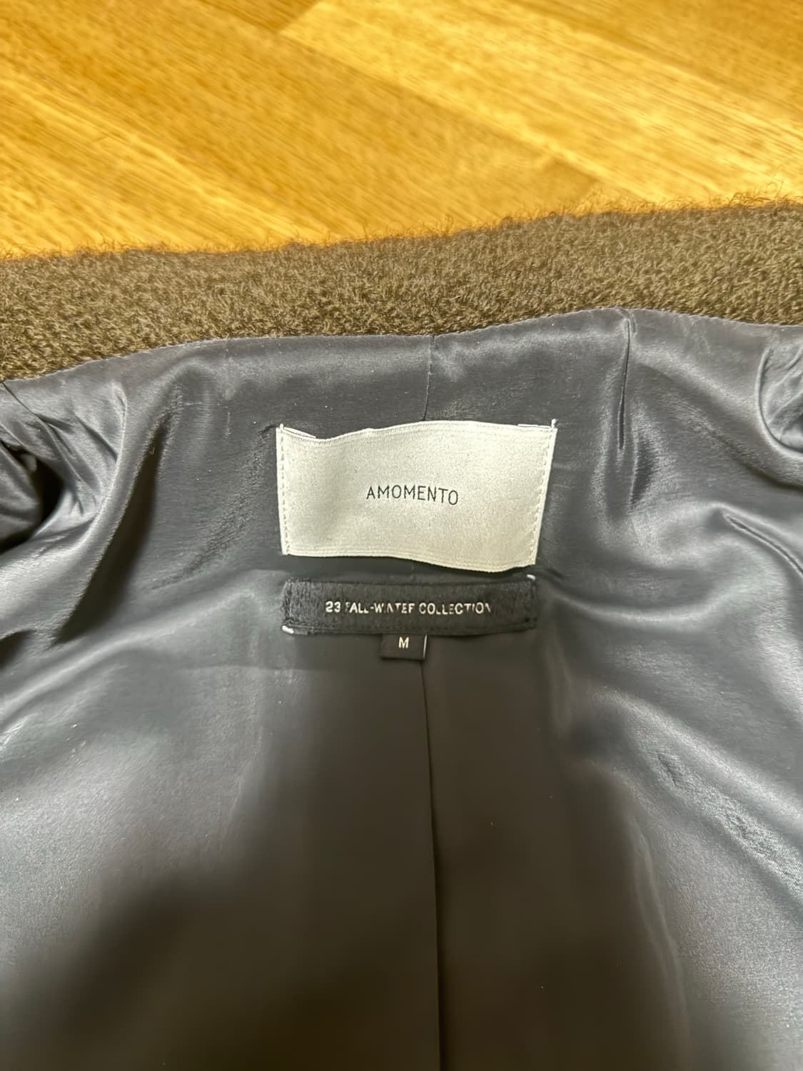 아모멘토 23fw 하프코트 브라운 상품이미지3