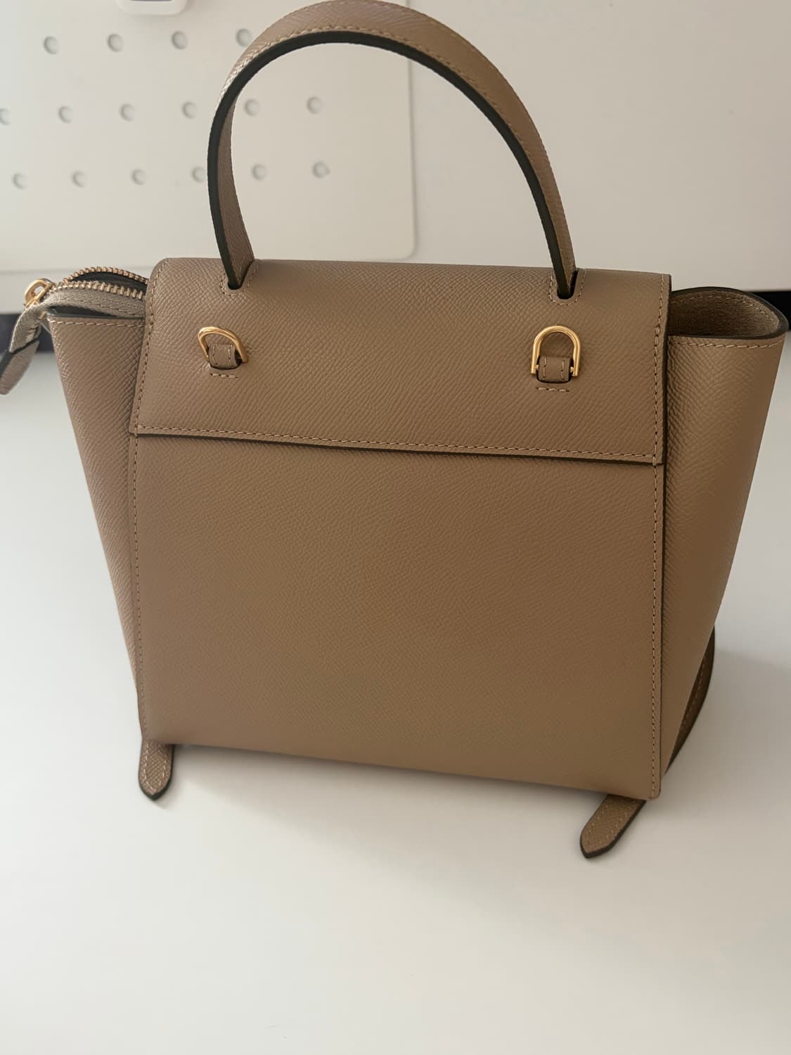 셀린느 나노 벨트백 상품이미지2