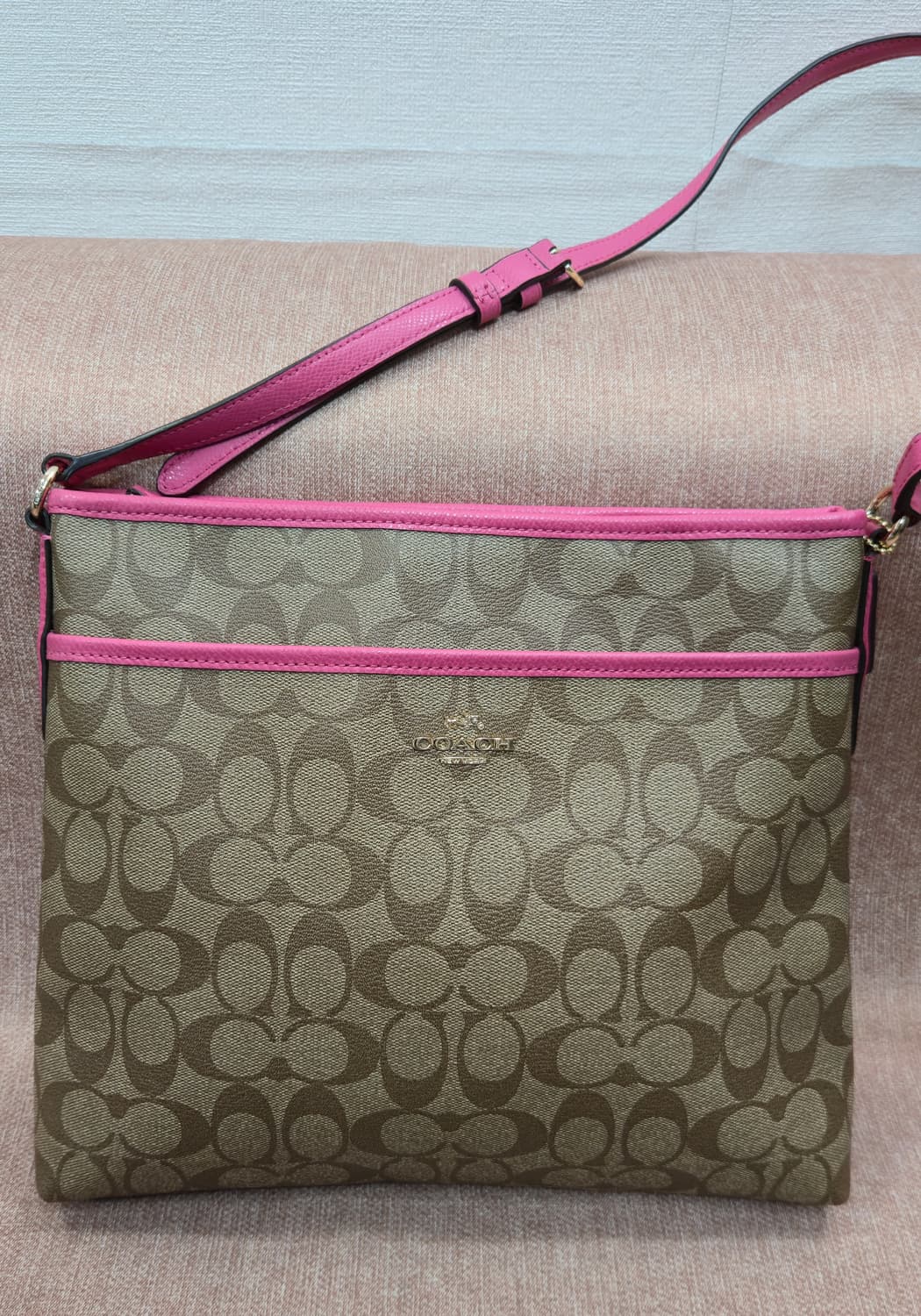 코치 시그니처 크로스백 브라운/핑크 상품이미지1