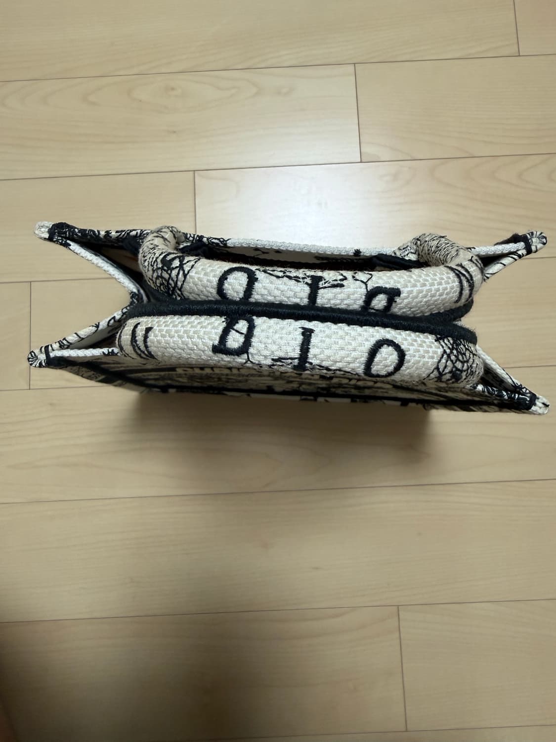 디올 북토트 조디악 스몰 상품이미지5