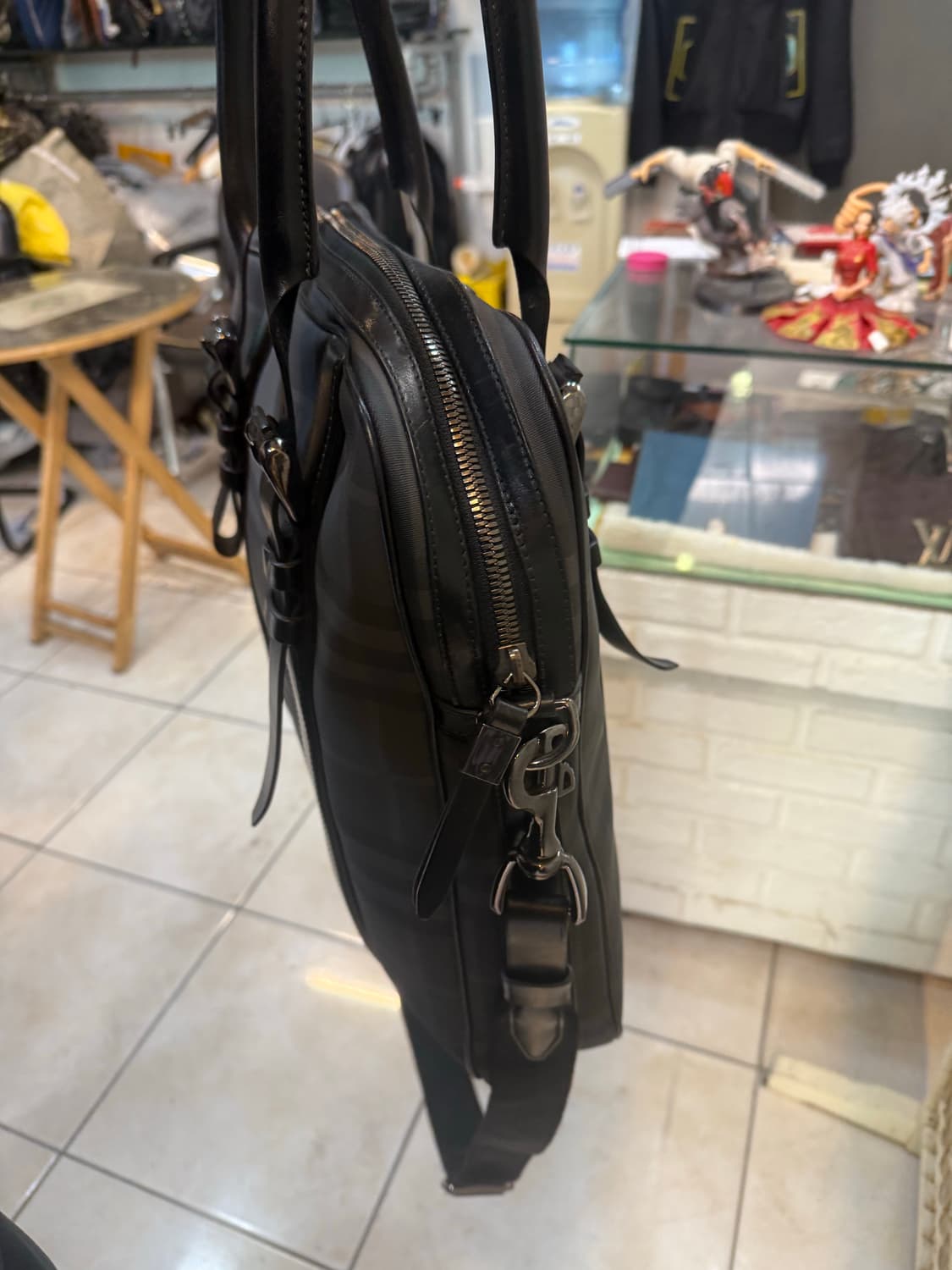 정품 버버리 체크 2way백 팝니다 상품이미지4