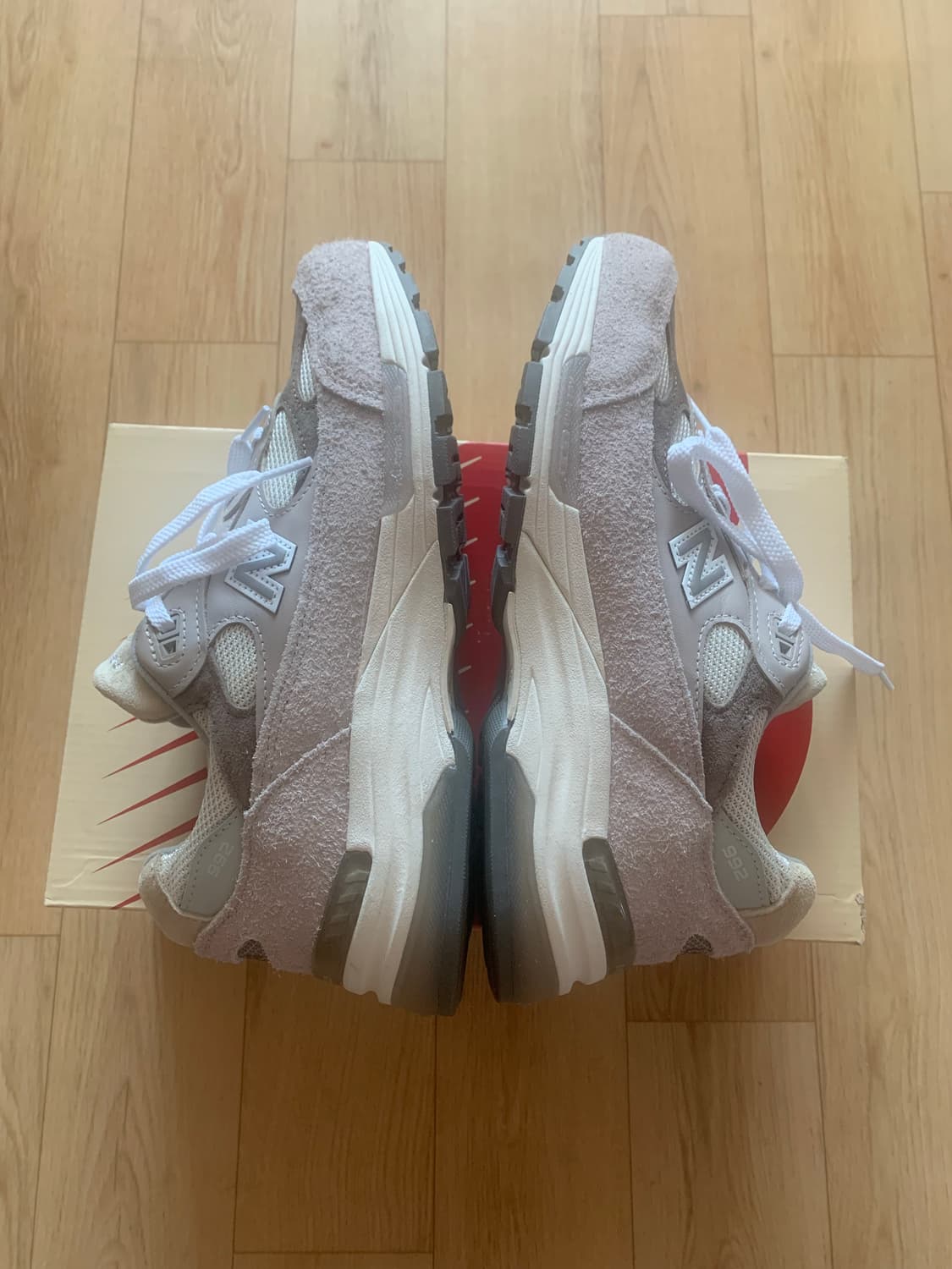[265] 뉴발란스 992 메이드 인 USA 문락 머쉬룸 상품이미지5