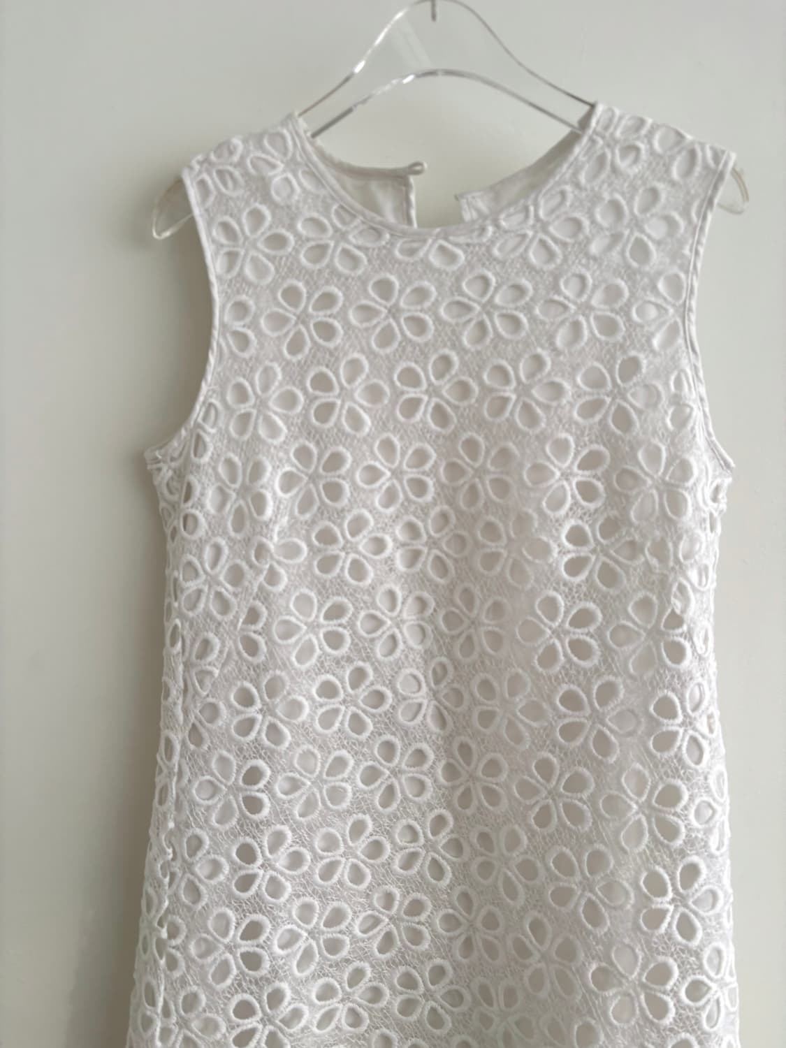 민소매 화이트 플라워 레이스 원피스 상품이미지4