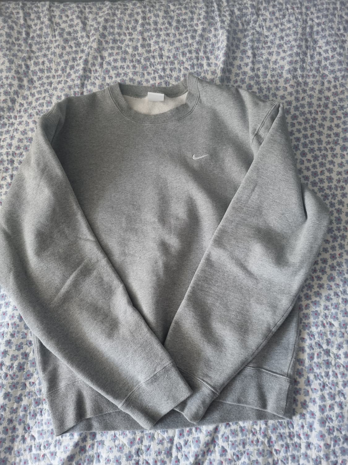 나이키 그레이 맨투맨 상품이미지1