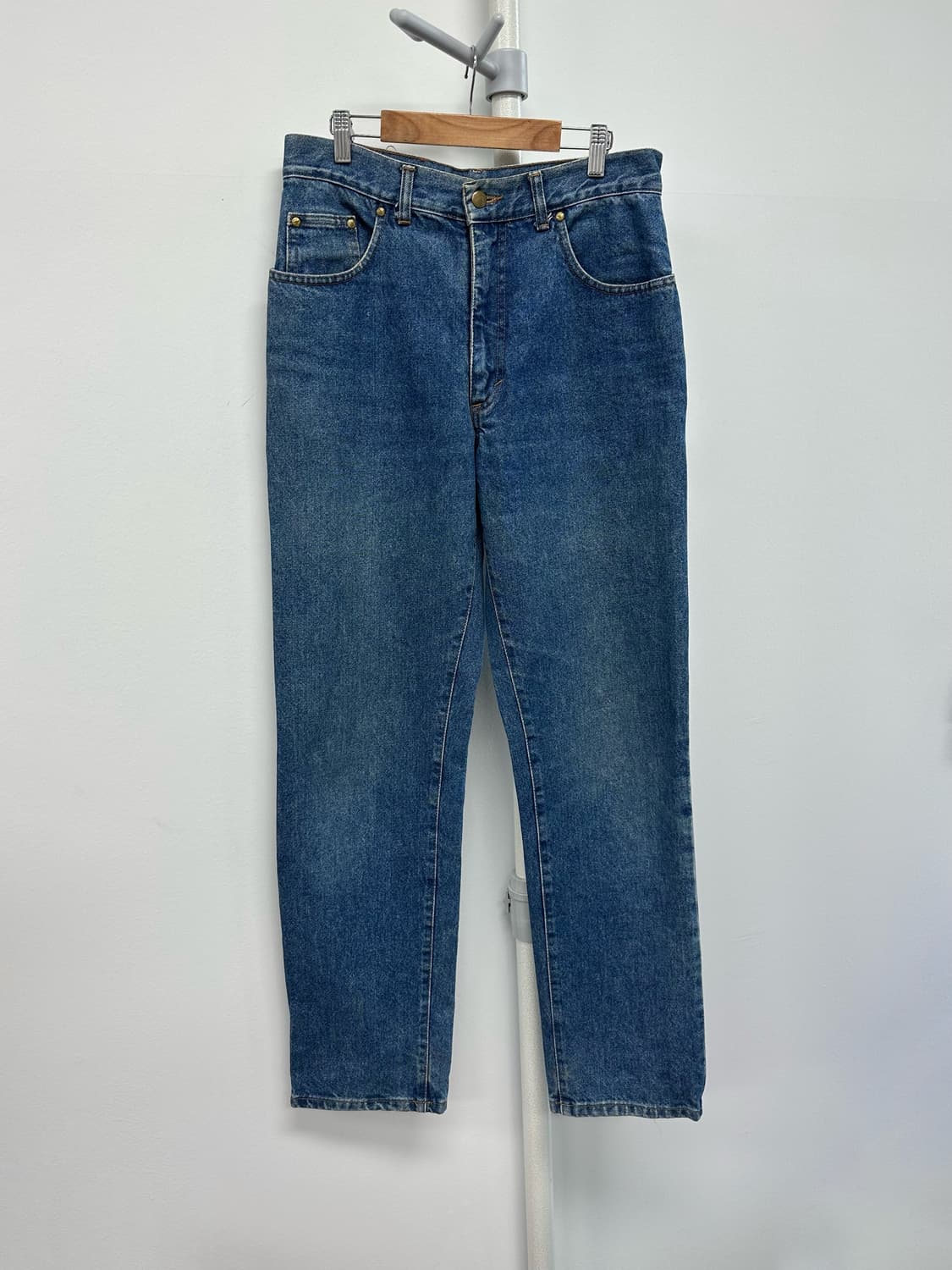 MCM O.T.C 엠씨엠 자수 디테일 이태리 진 데님 청바지  상품이미지2