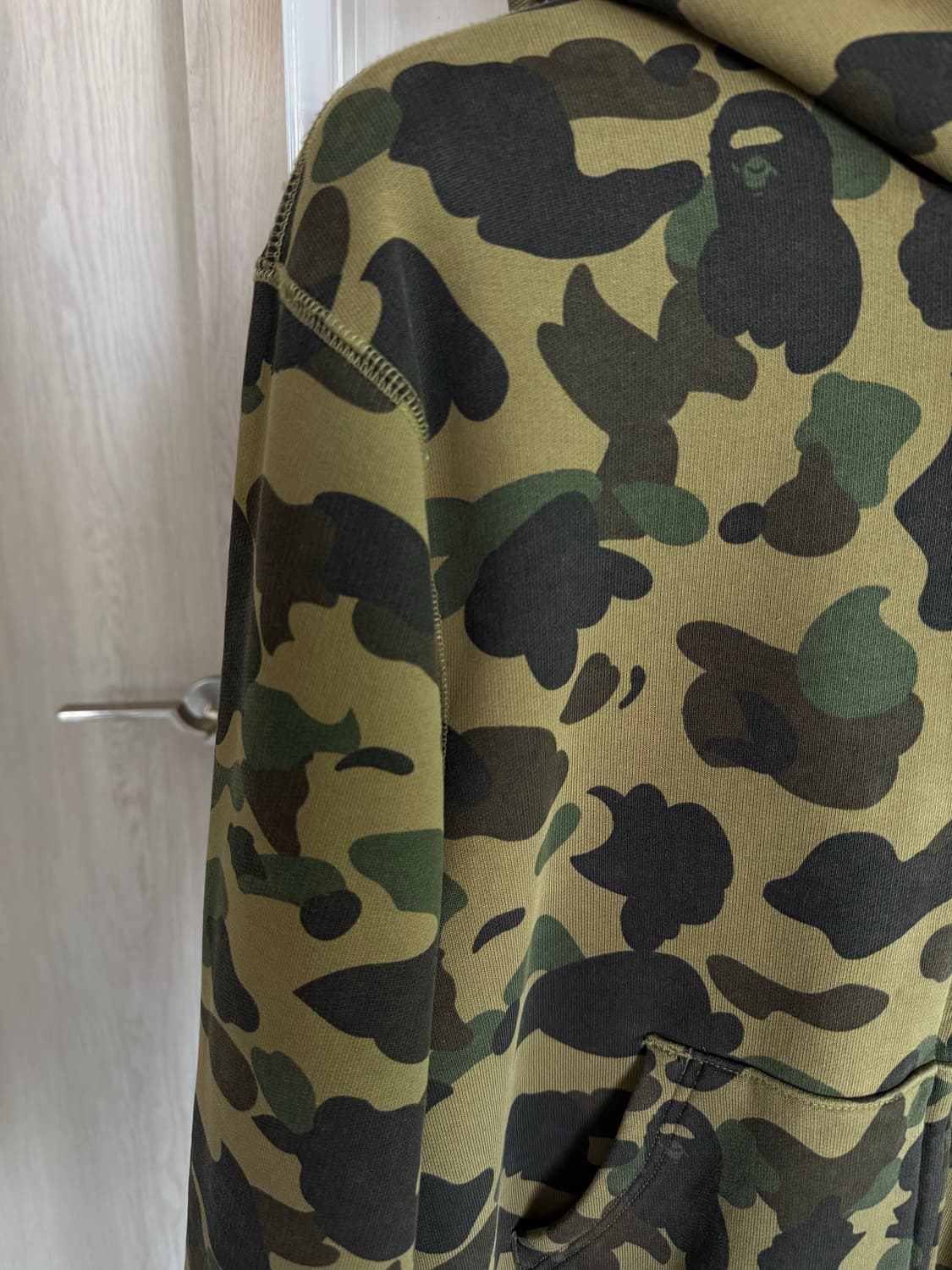 베이프 퍼스트 카모 헤비 워시 크롭 핏 집 후드 그린. 택없음 새상품 상품이미지4