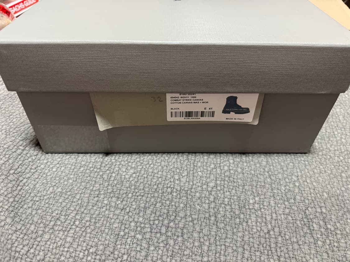 발렌시아가 컴뱃 스트라이크 20mm 부츠 블랙 상품이미지5