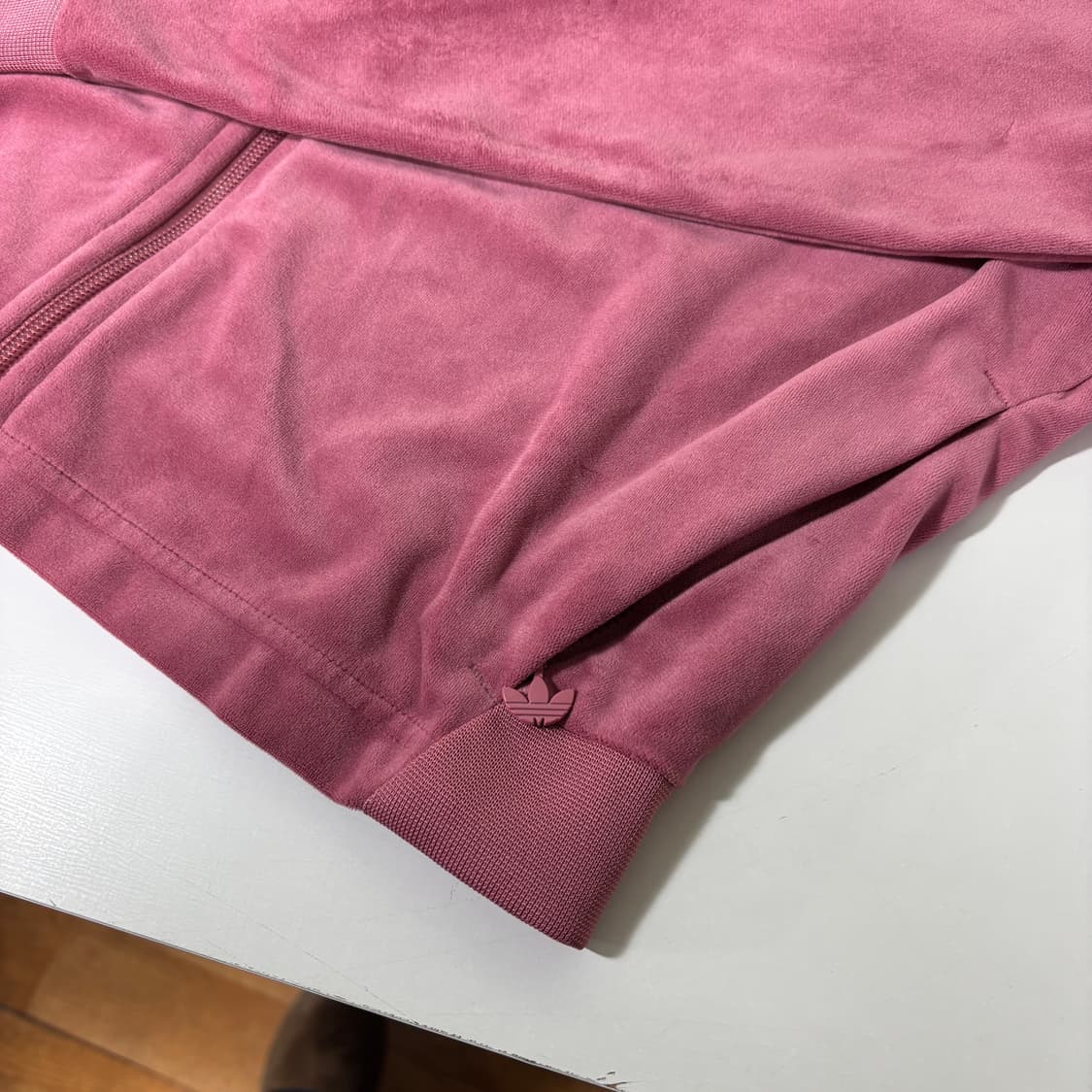 우먼L 아디다스 분홍 벨벳 빅로고 트랙탑 져지 상품이미지4