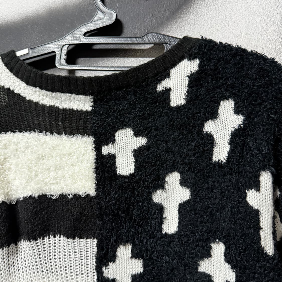 VTG 빈티지 고스펑크 십자가 패턴 데미지 퍼 니트 상품이미지7