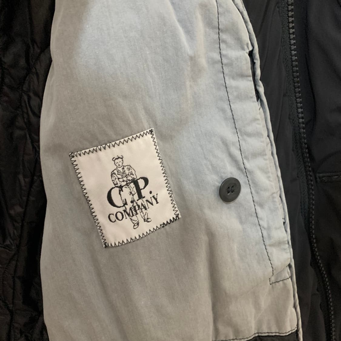 46 CP컴퍼니 NYCRA 퀼팅 패딩 코트 상품이미지8