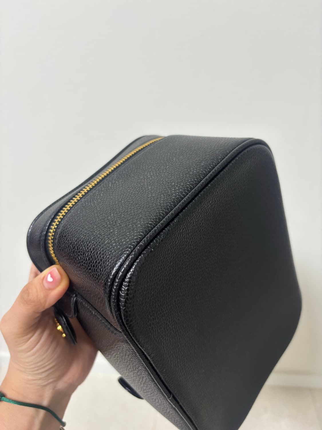 샤넬 블랙 캐비어 코스메틱 베니티 백 상품이미지3