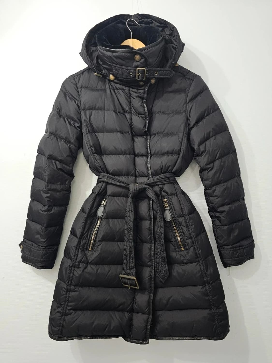 정품 버버리 블랙 벨티드 롱패딩 ~55 상품이미지1