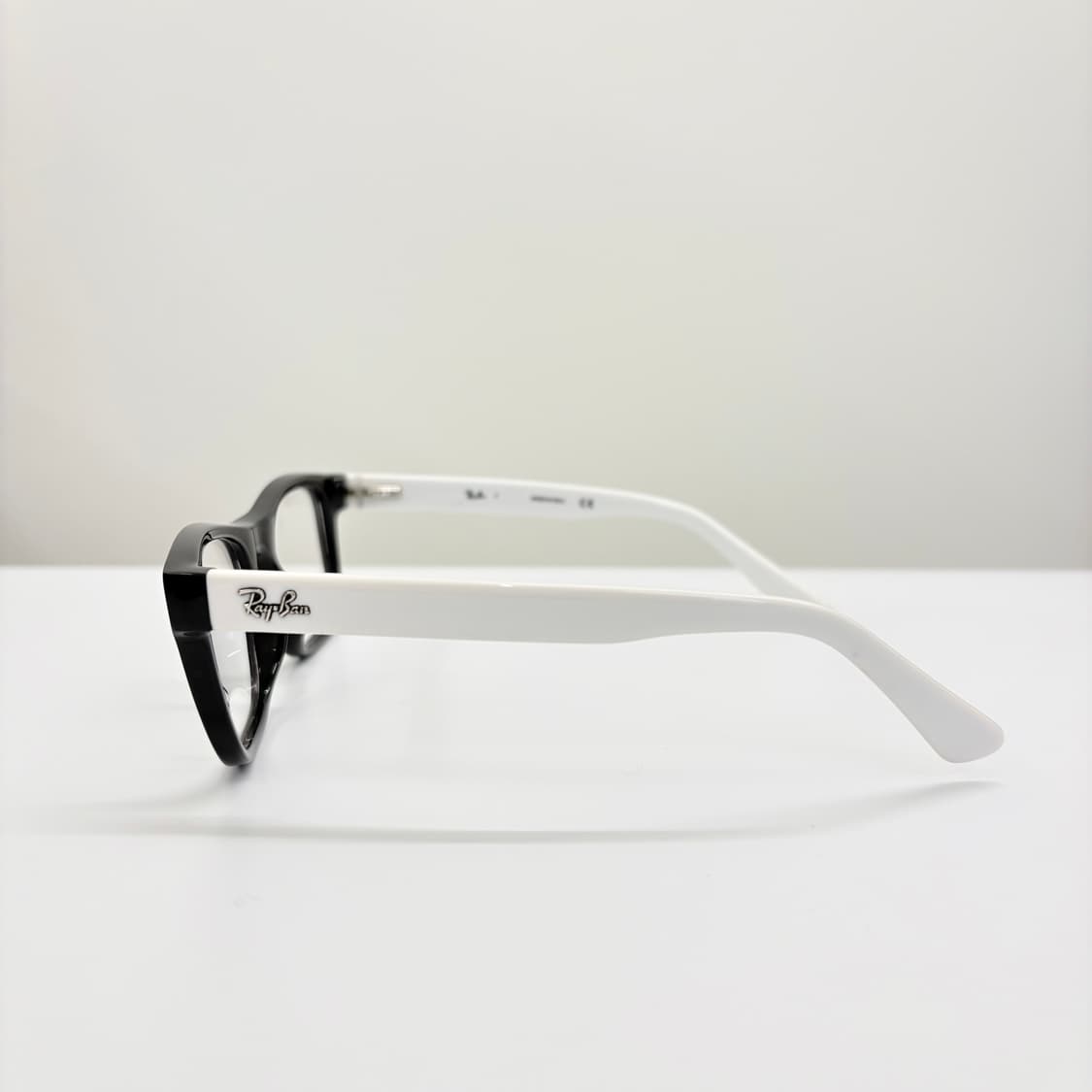 RAYBAN 레이밴 블랙화이트 스퀘어 뿔테 상품이미지4